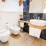 Italia فندق مبيت وإفطار 4*