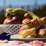 Italia فندق مبيت وإفطار 4*