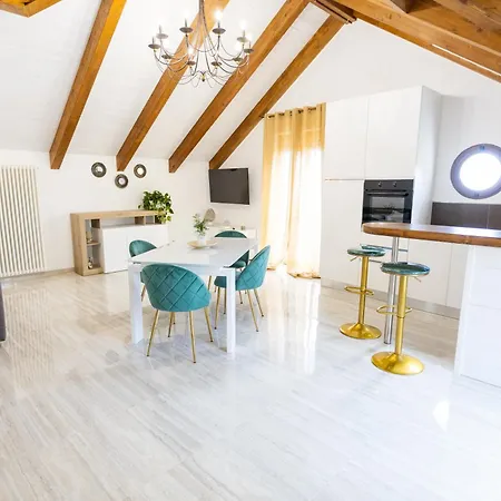 Italia Bed & Breakfast 4*