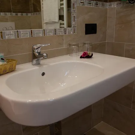 B&B Italia 아제롤라